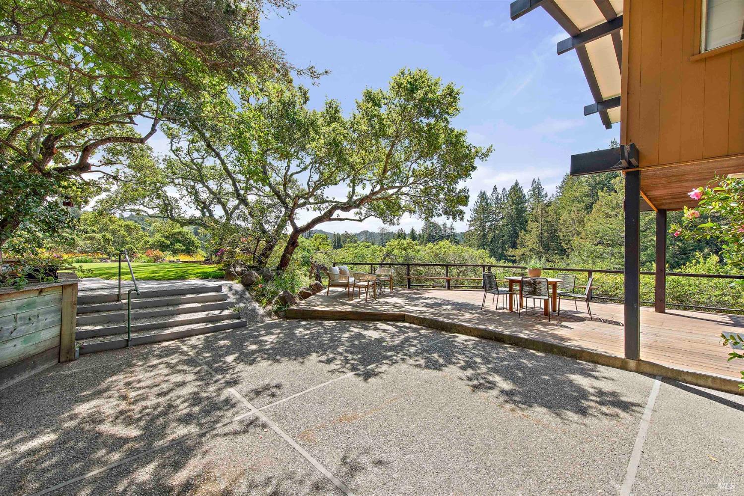 405 Crown Rd