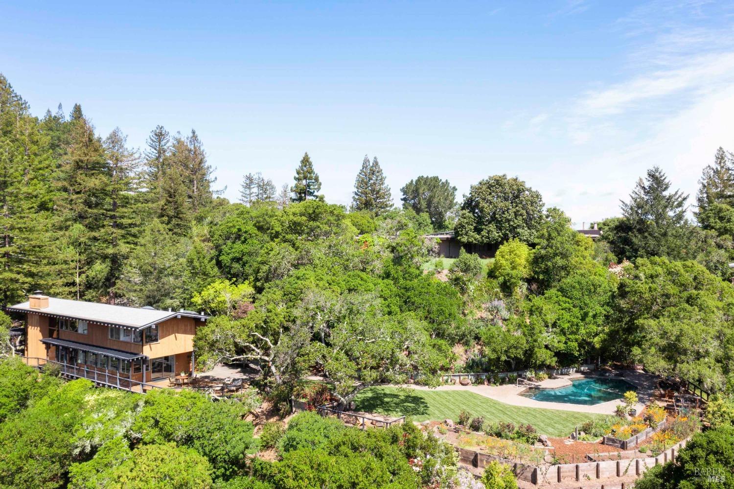 405 Crown Rd