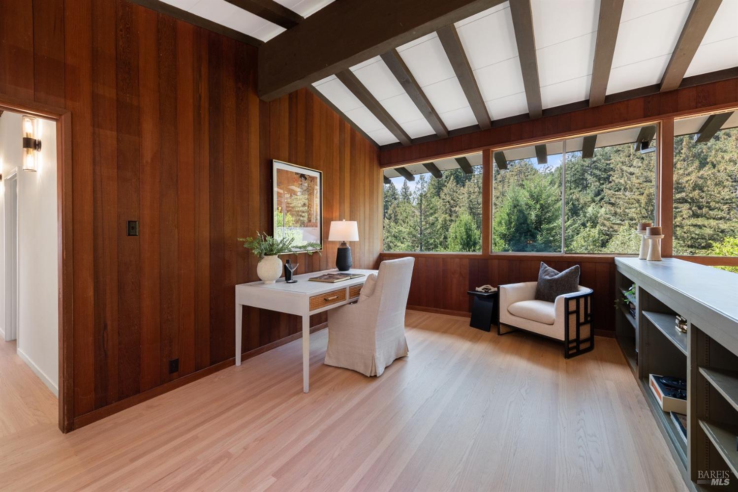 405 Crown Rd