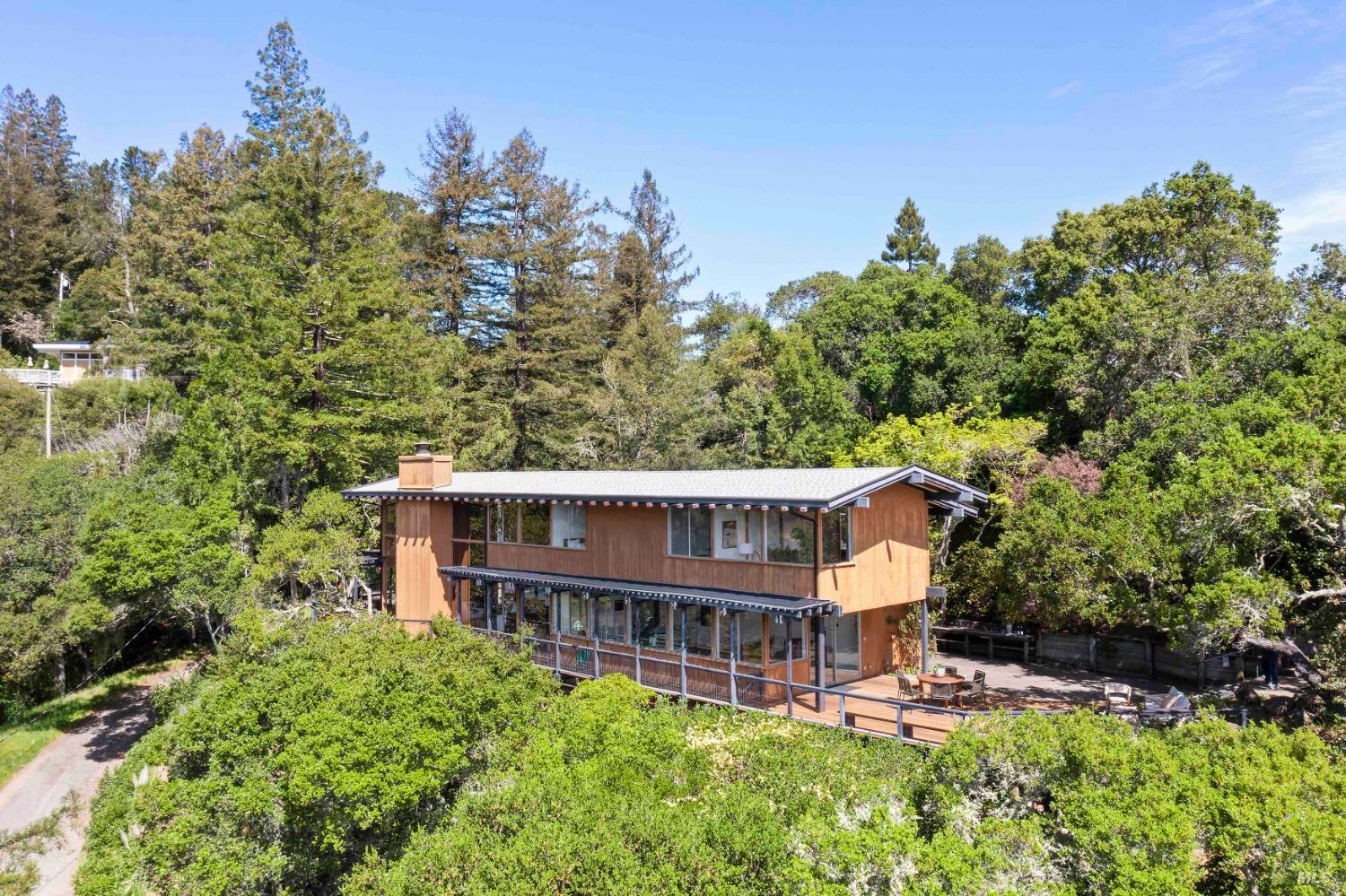 405 Crown Rd