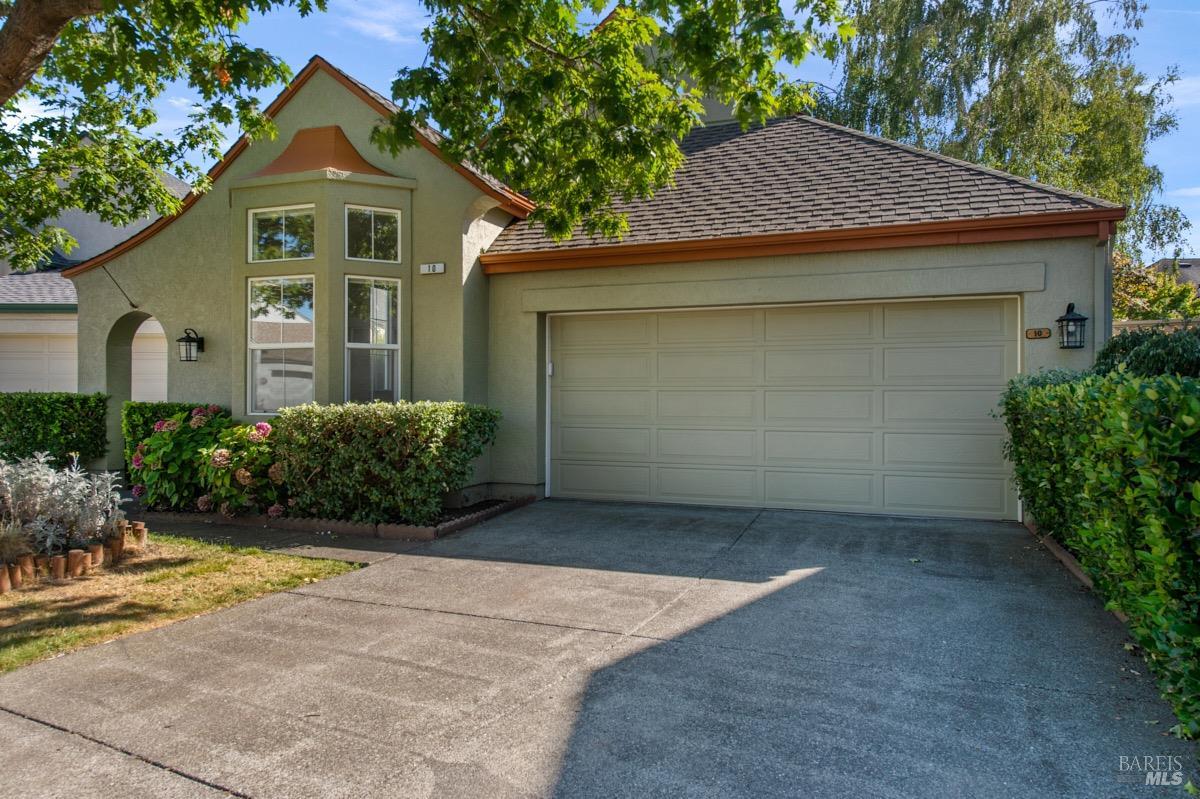 10 Raffles Ct