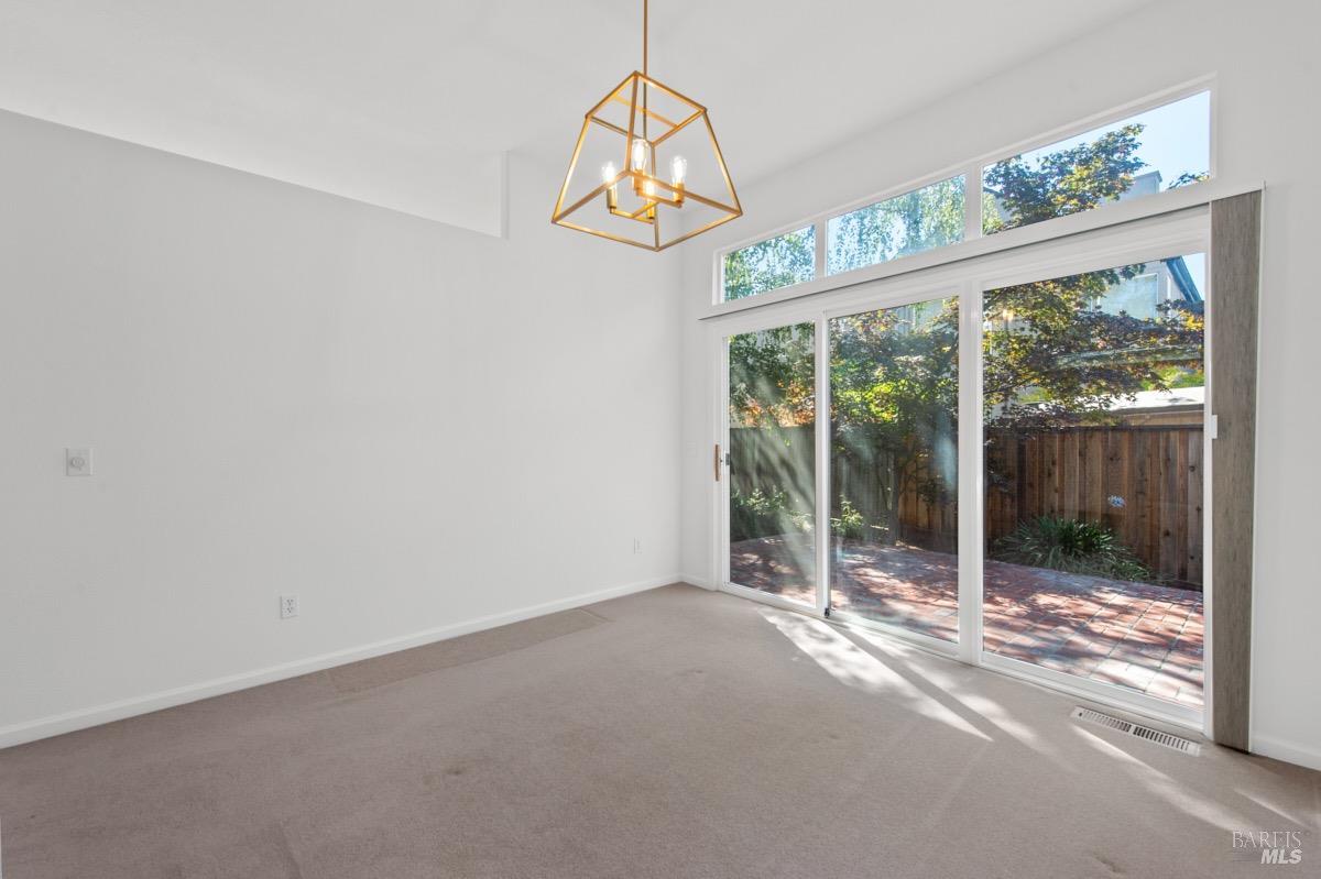 10 Raffles Ct