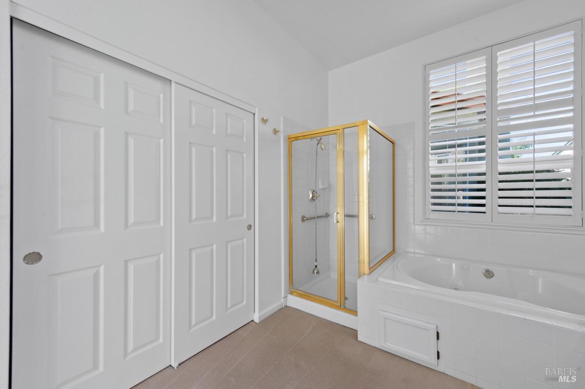 10 Raffles Ct