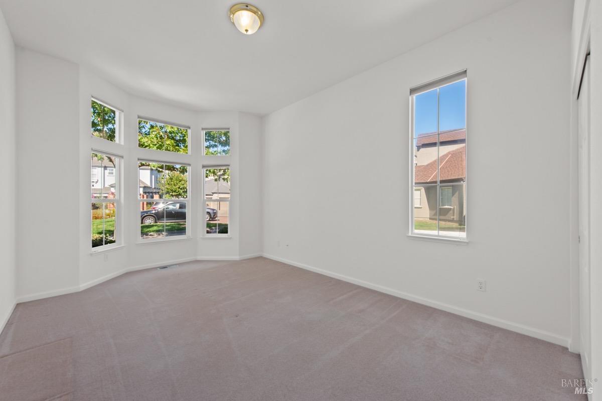 10 Raffles Ct