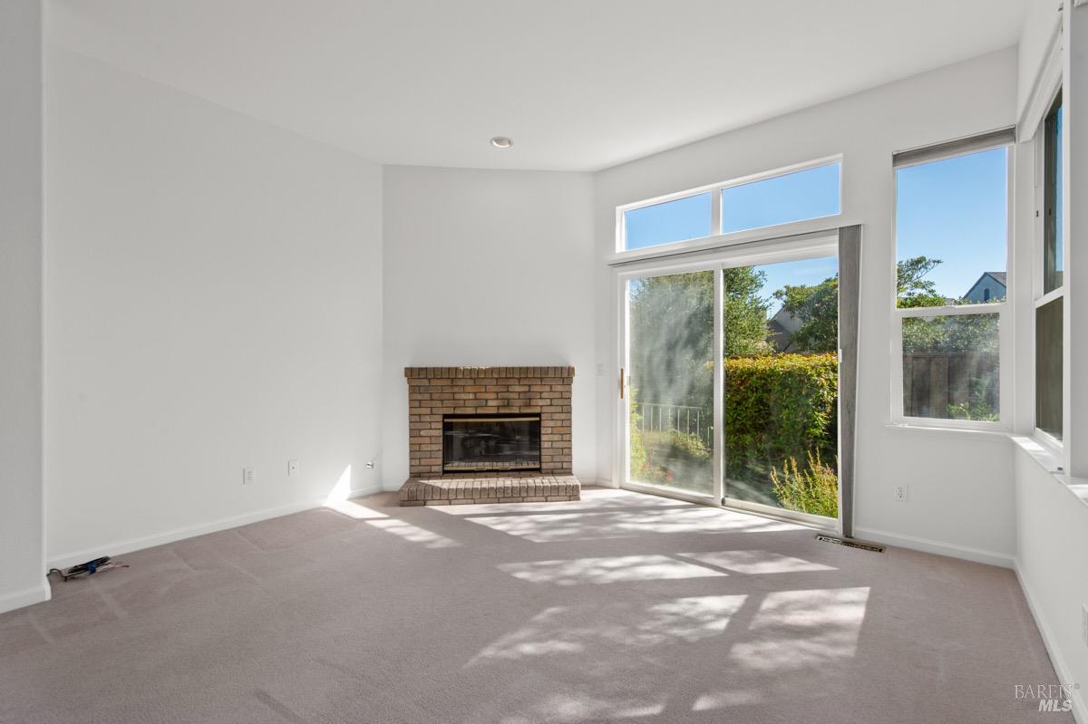 10 Raffles Ct