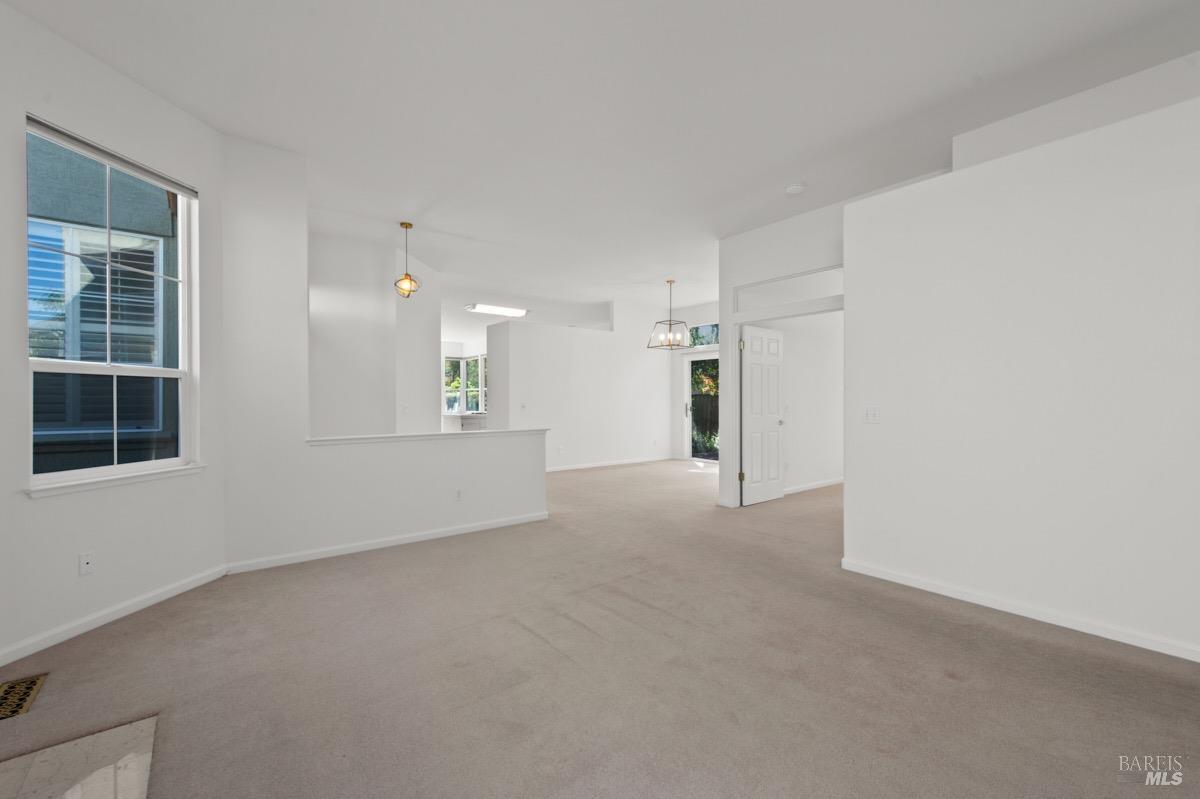 10 Raffles Ct