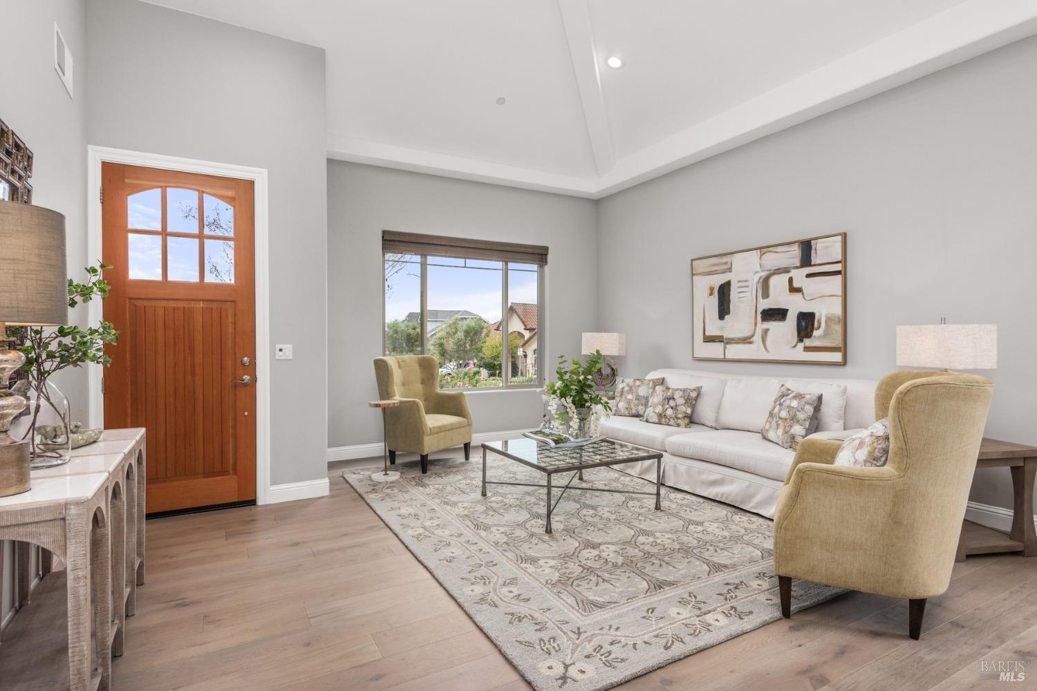 1908 Fountainview Cir