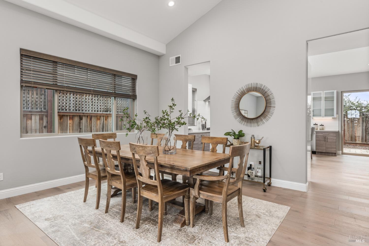 1908 Fountainview Cir