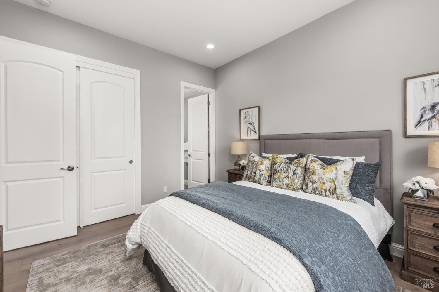 1908 Fountainview Cir