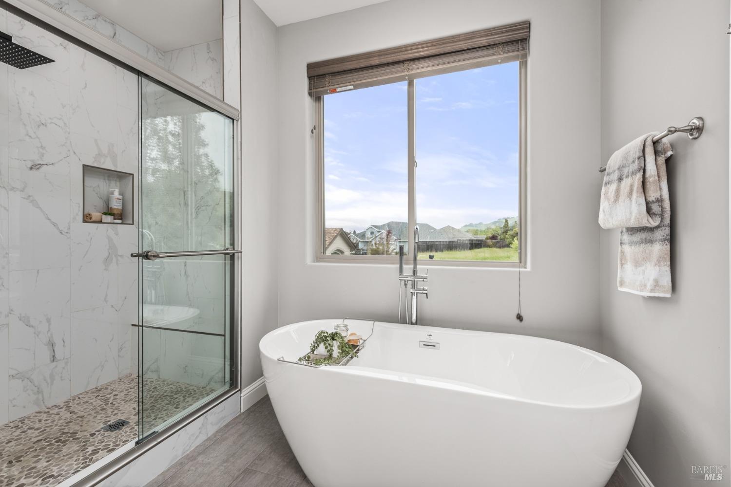 1908 Fountainview Cir