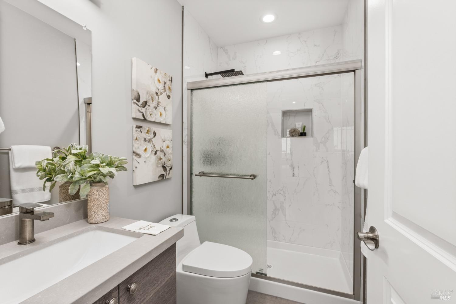 1908 Fountainview Cir