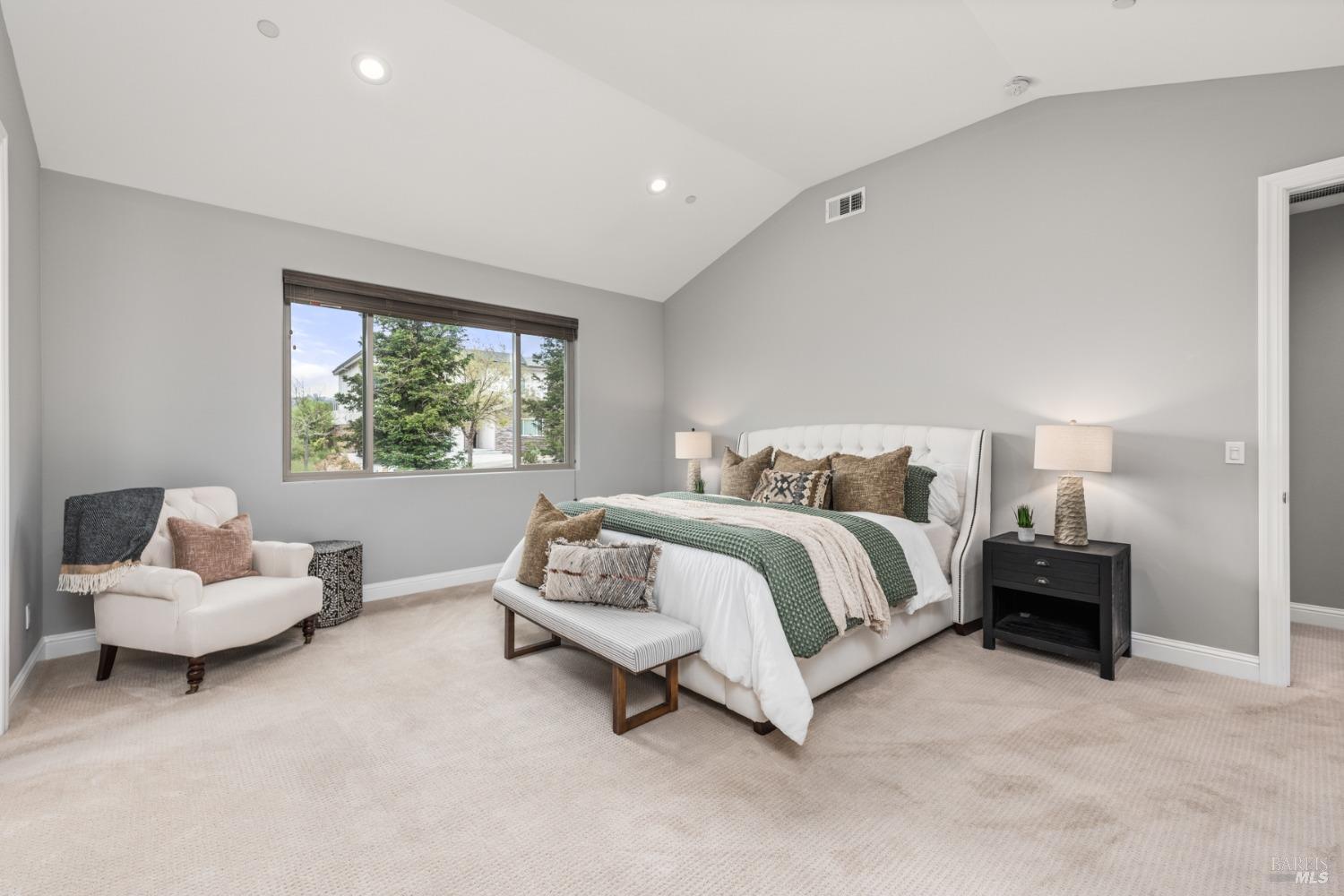 1908 Fountainview Cir