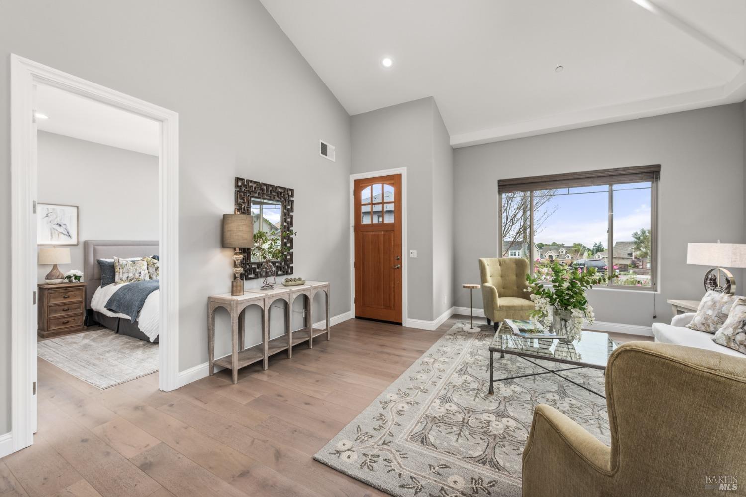 1908 Fountainview Cir