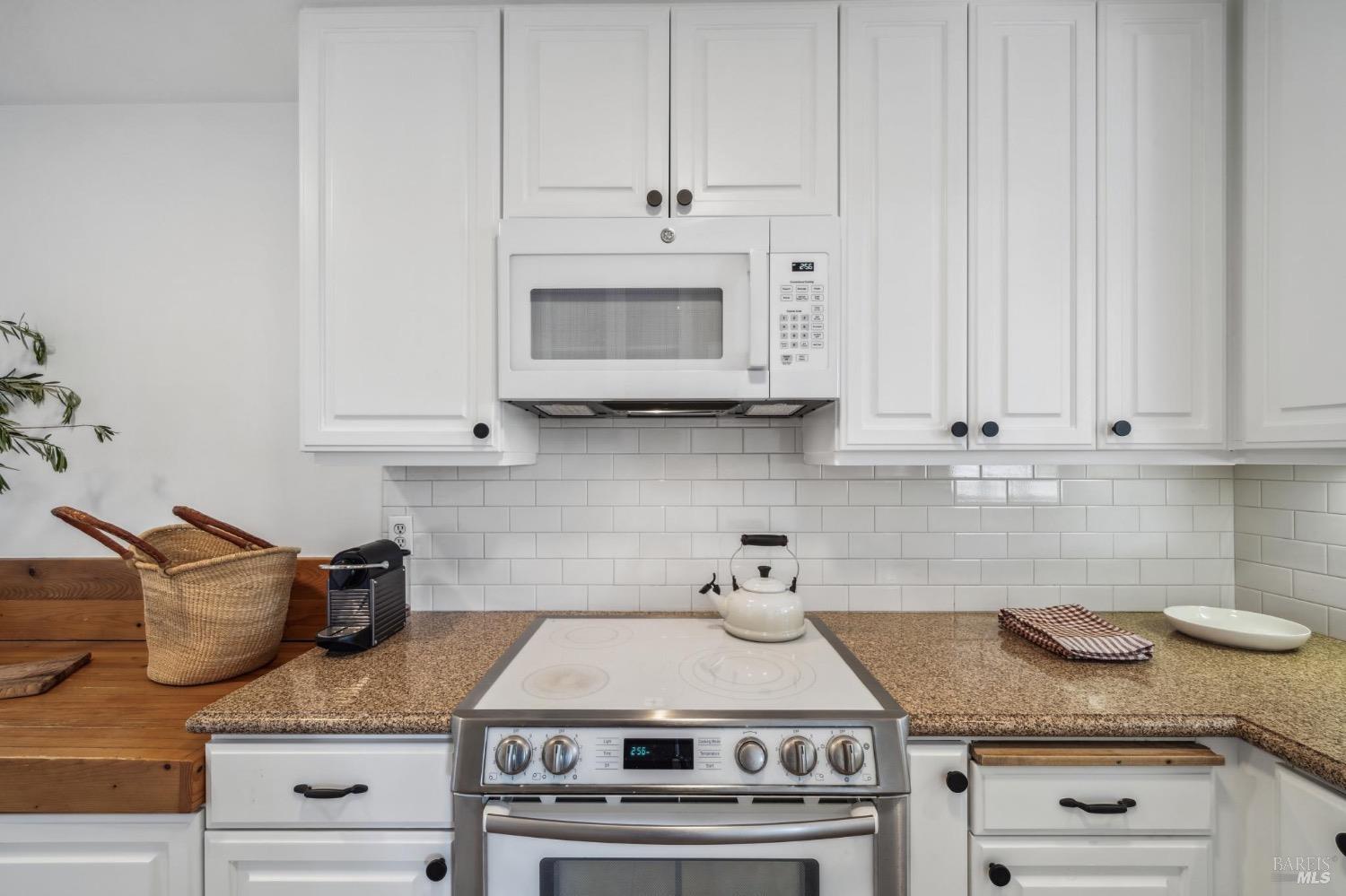 118 Eucalyptus Knoll St