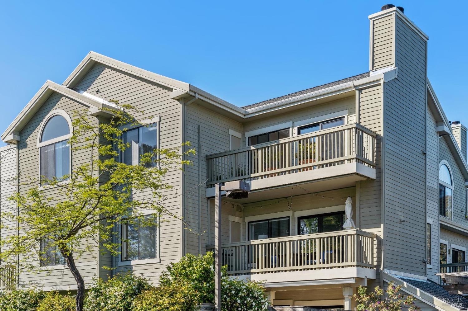 118 Eucalyptus Knoll St