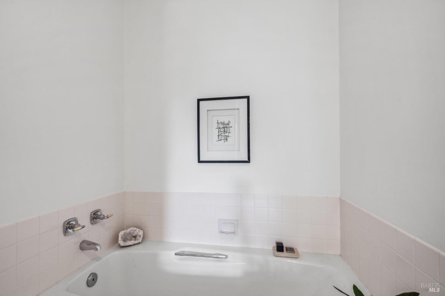 118 Eucalyptus Knoll St