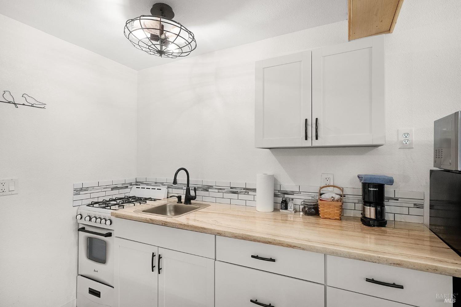 20284-20300 Highway 116