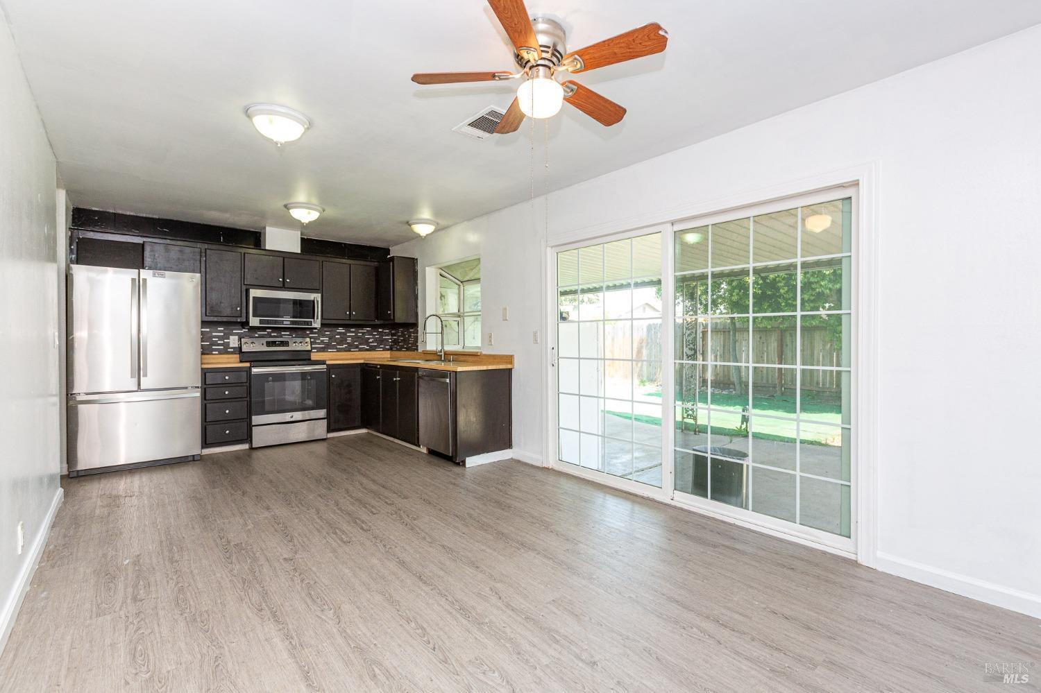 821 Greenhead Way