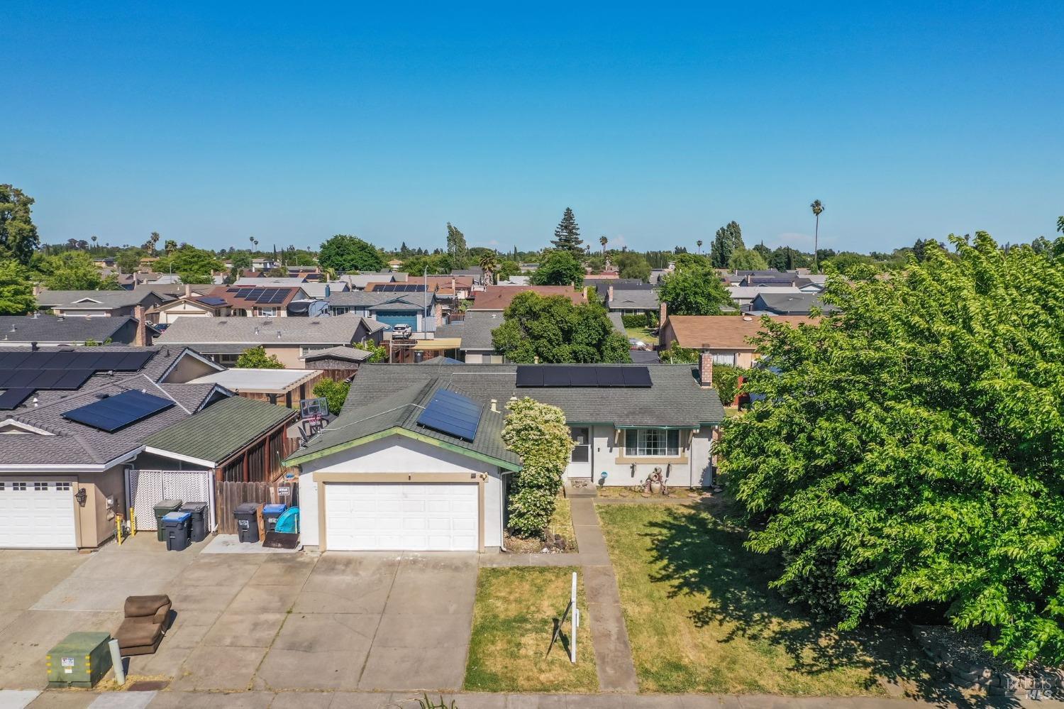821 Greenhead Way