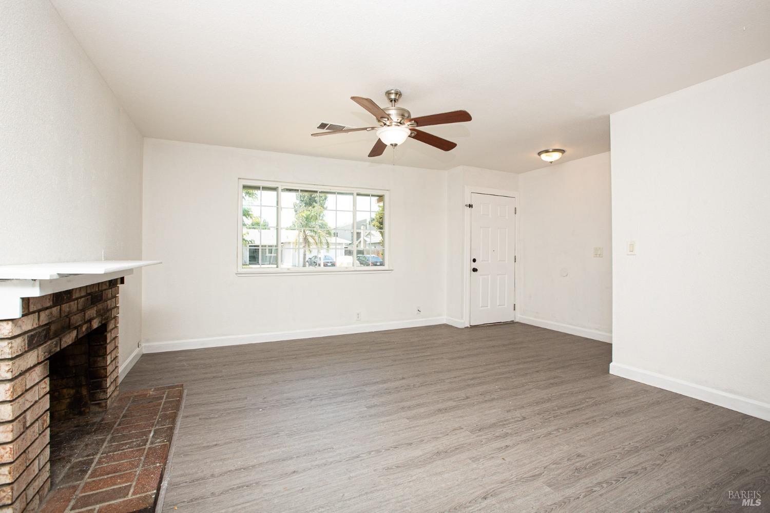 821 Greenhead Way