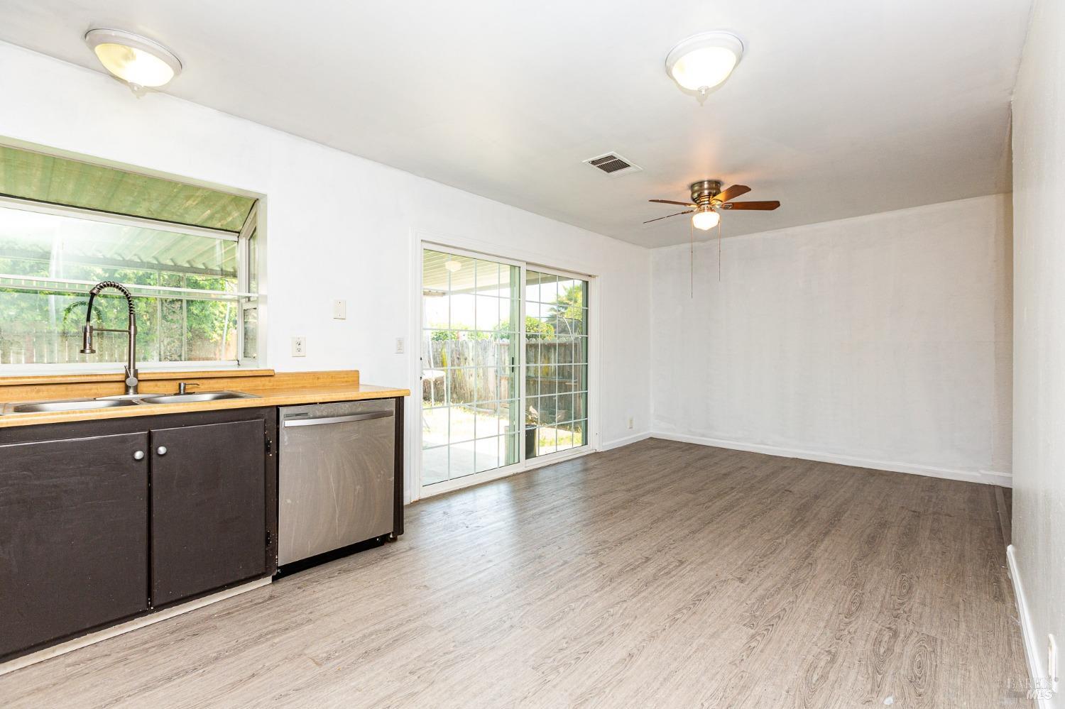 821 Greenhead Way