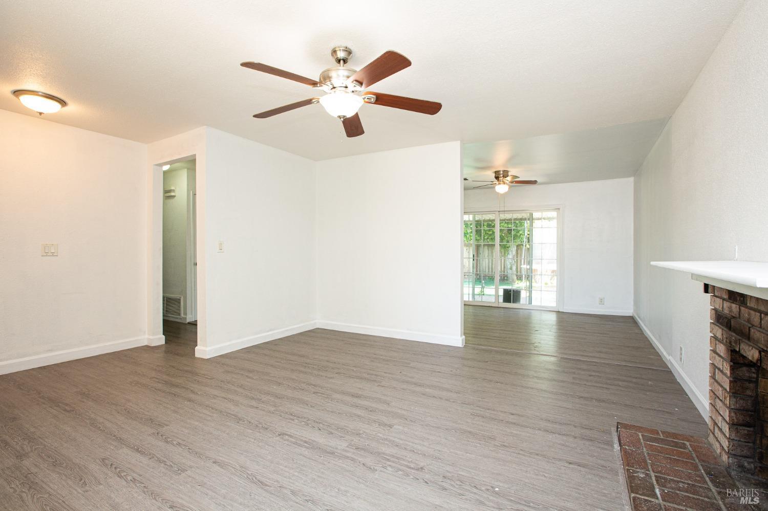 821 Greenhead Way