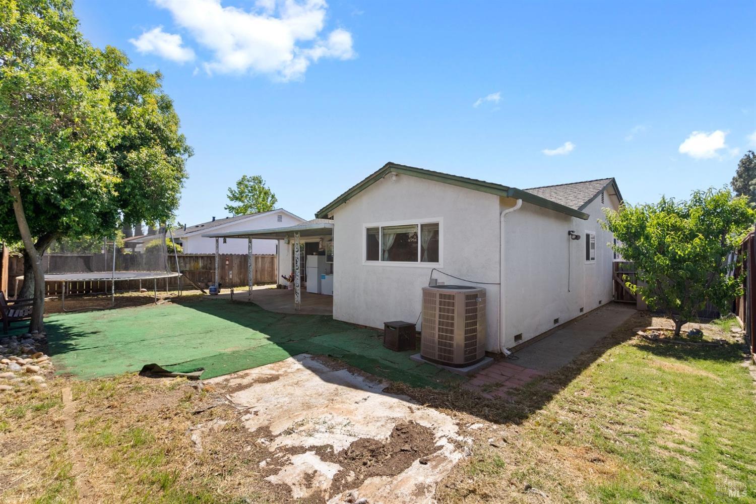 821 Greenhead Way