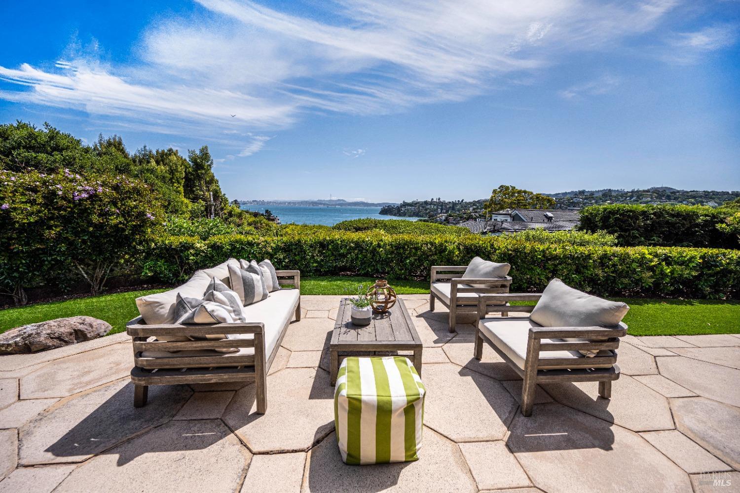 5 Cazadero Ln