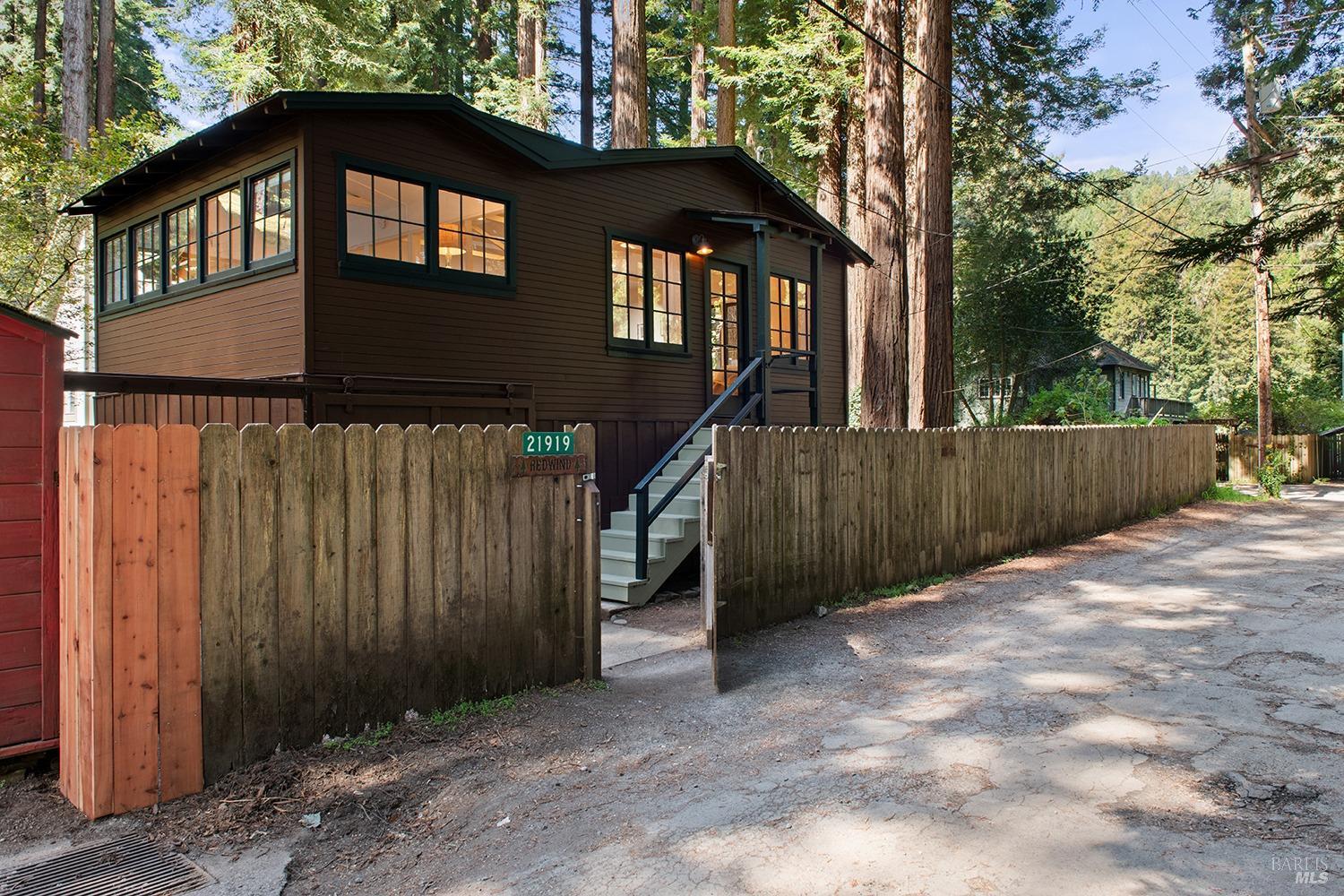 21919 Russian River Ave