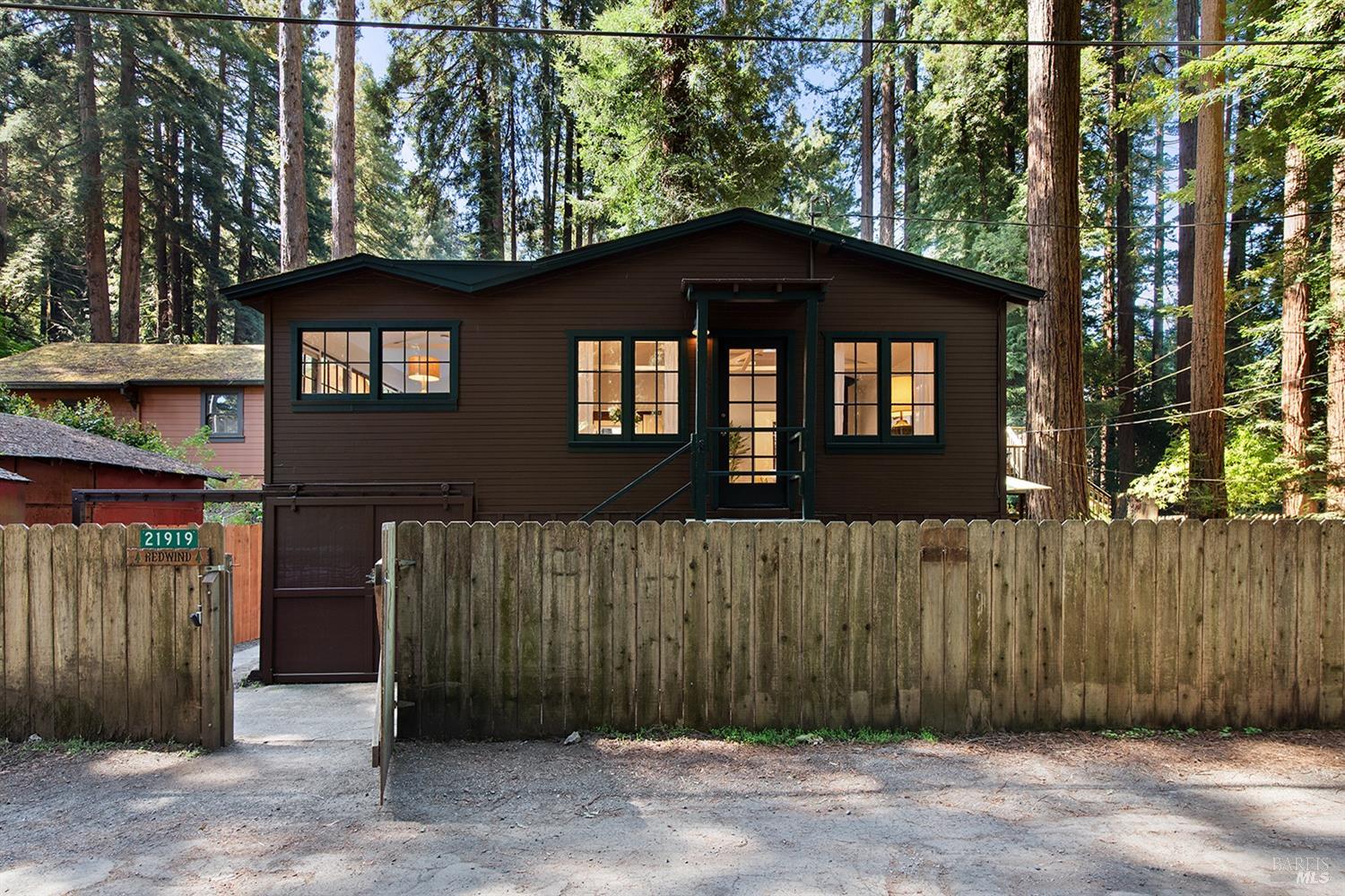 21919 Russian River Ave