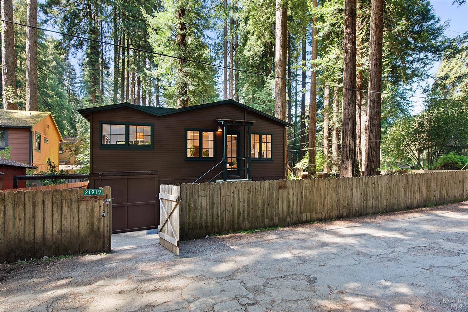 21919 Russian River Ave