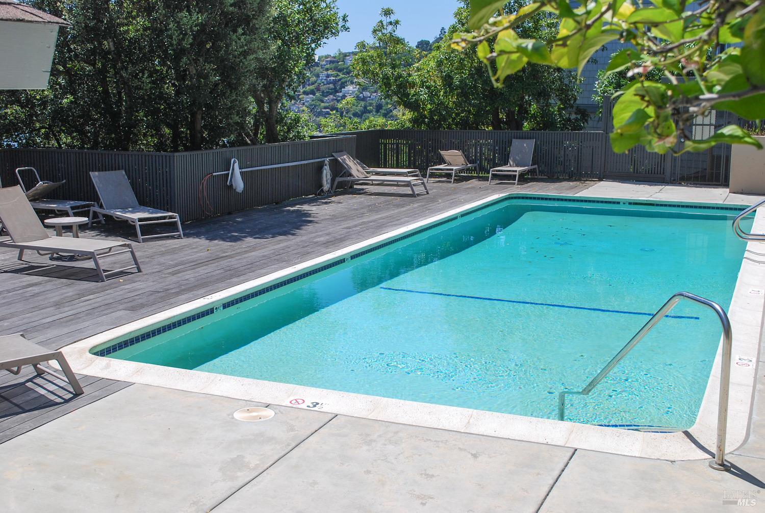 25 Corinthian Ct #24