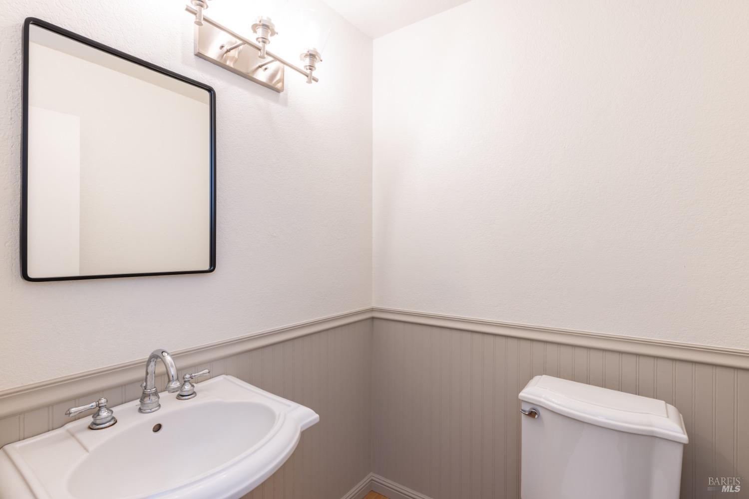 6492 Meadow Pines Ave