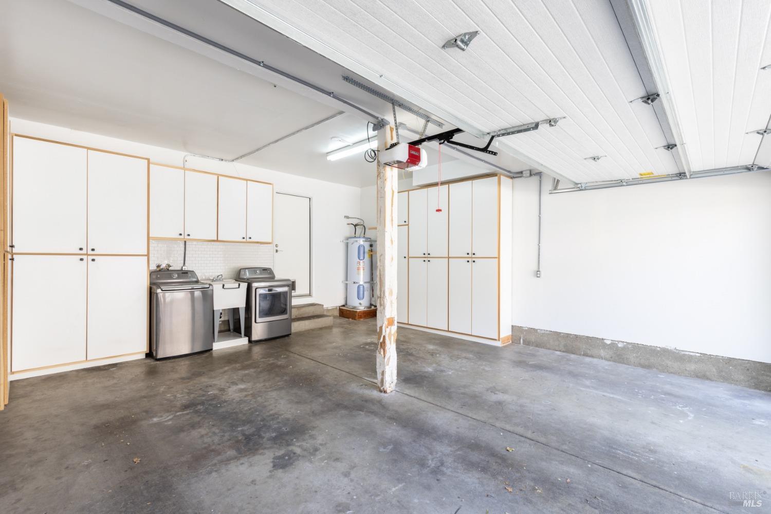 6492 Meadow Pines Ave