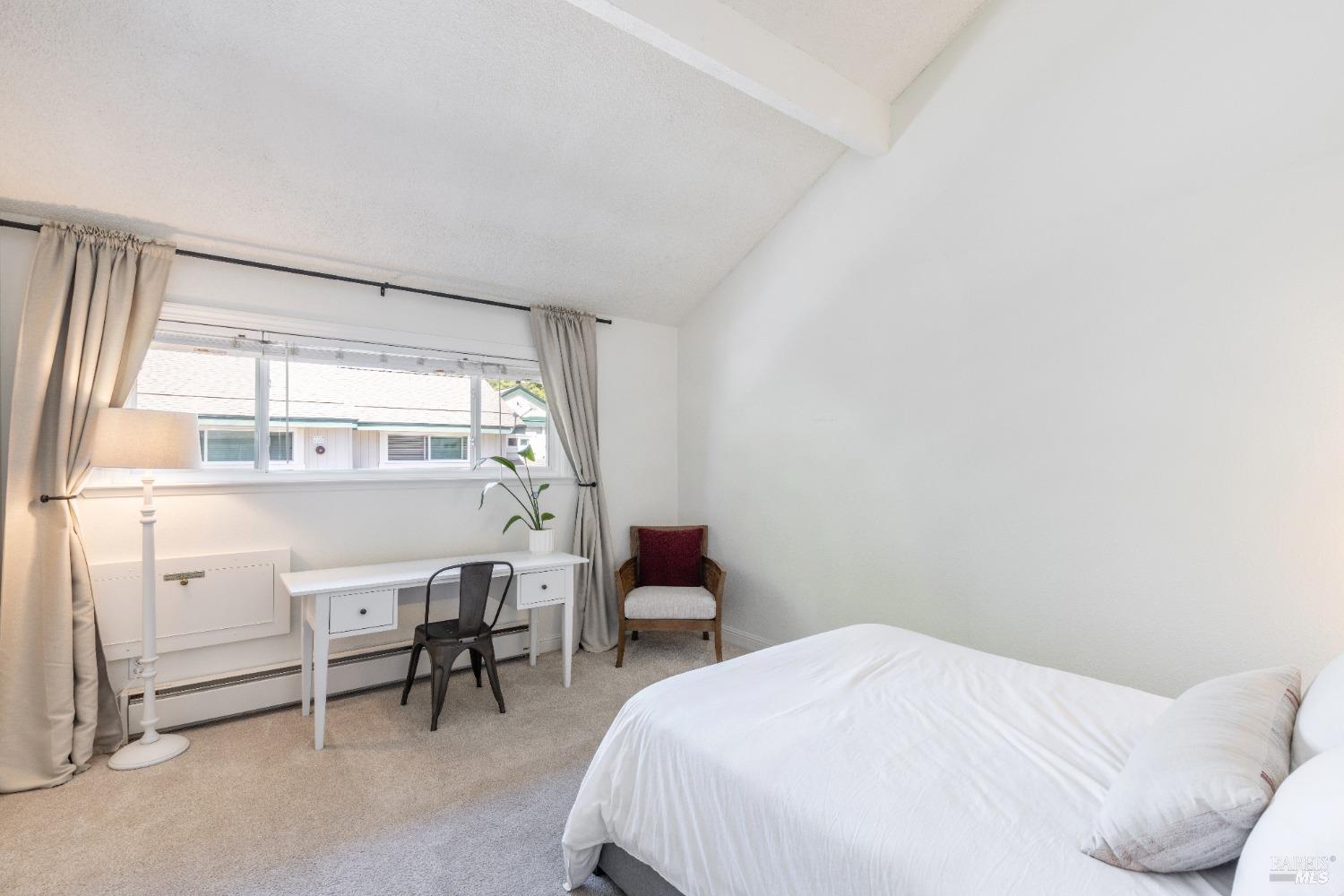 6492 Meadow Pines Ave