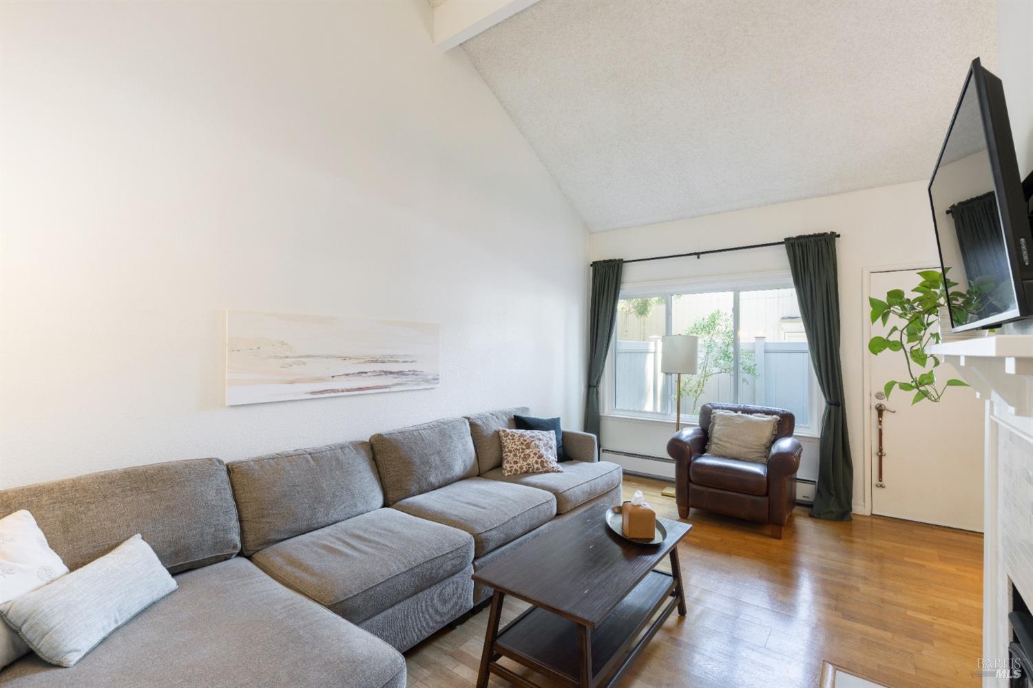 6492 Meadow Pines Ave