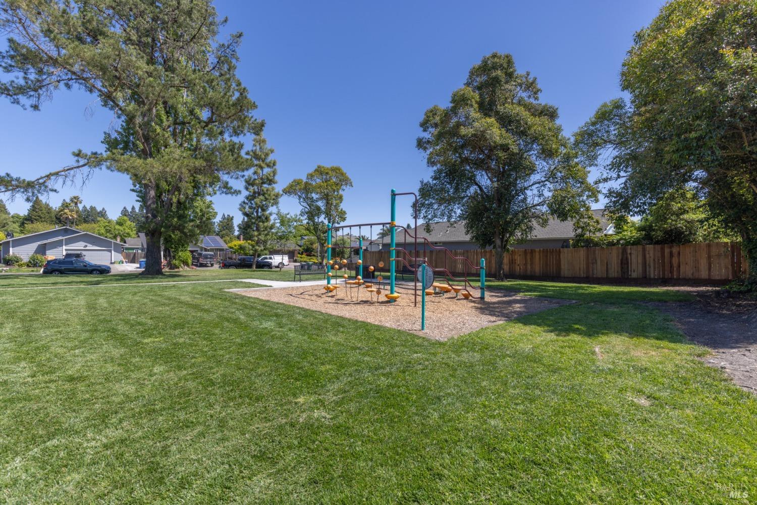 6492 Meadow Pines Ave