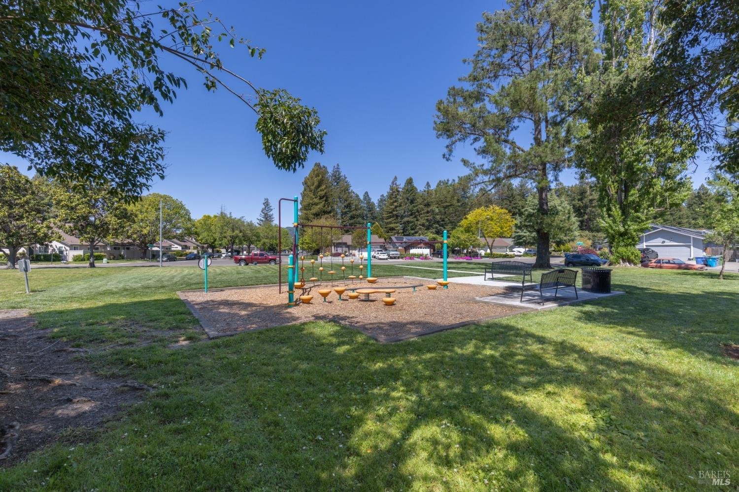 6492 Meadow Pines Ave