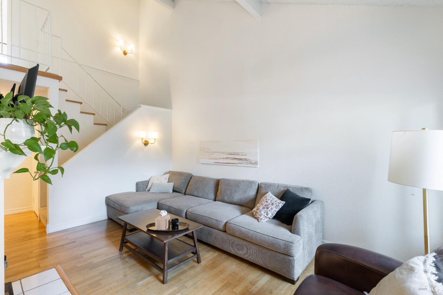 6492 Meadow Pines Ave