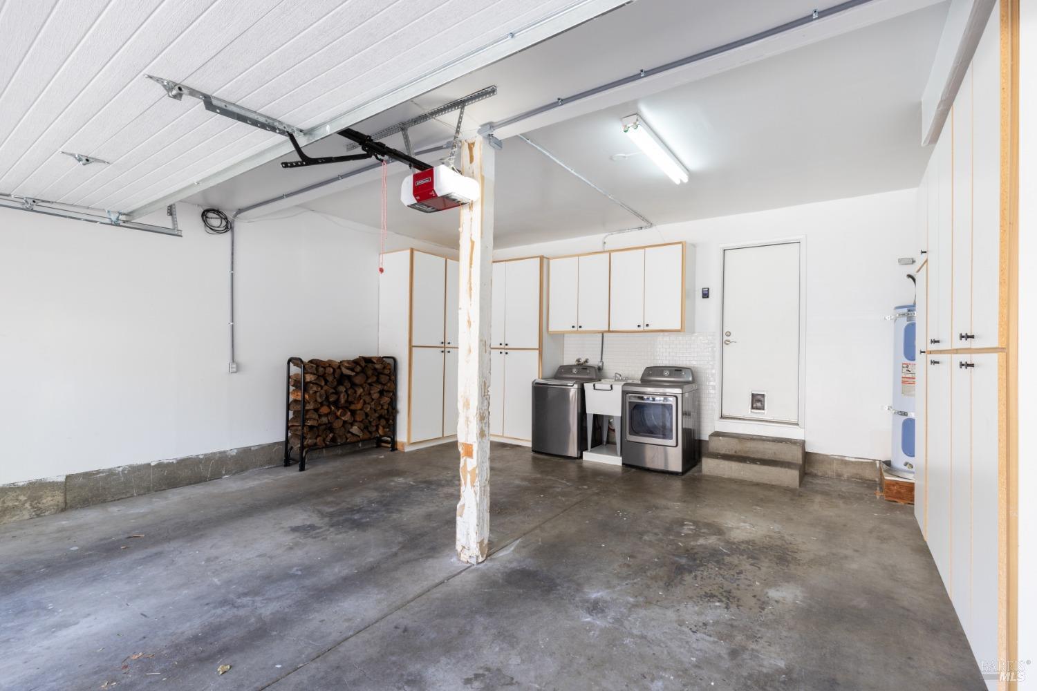 6492 Meadow Pines Ave