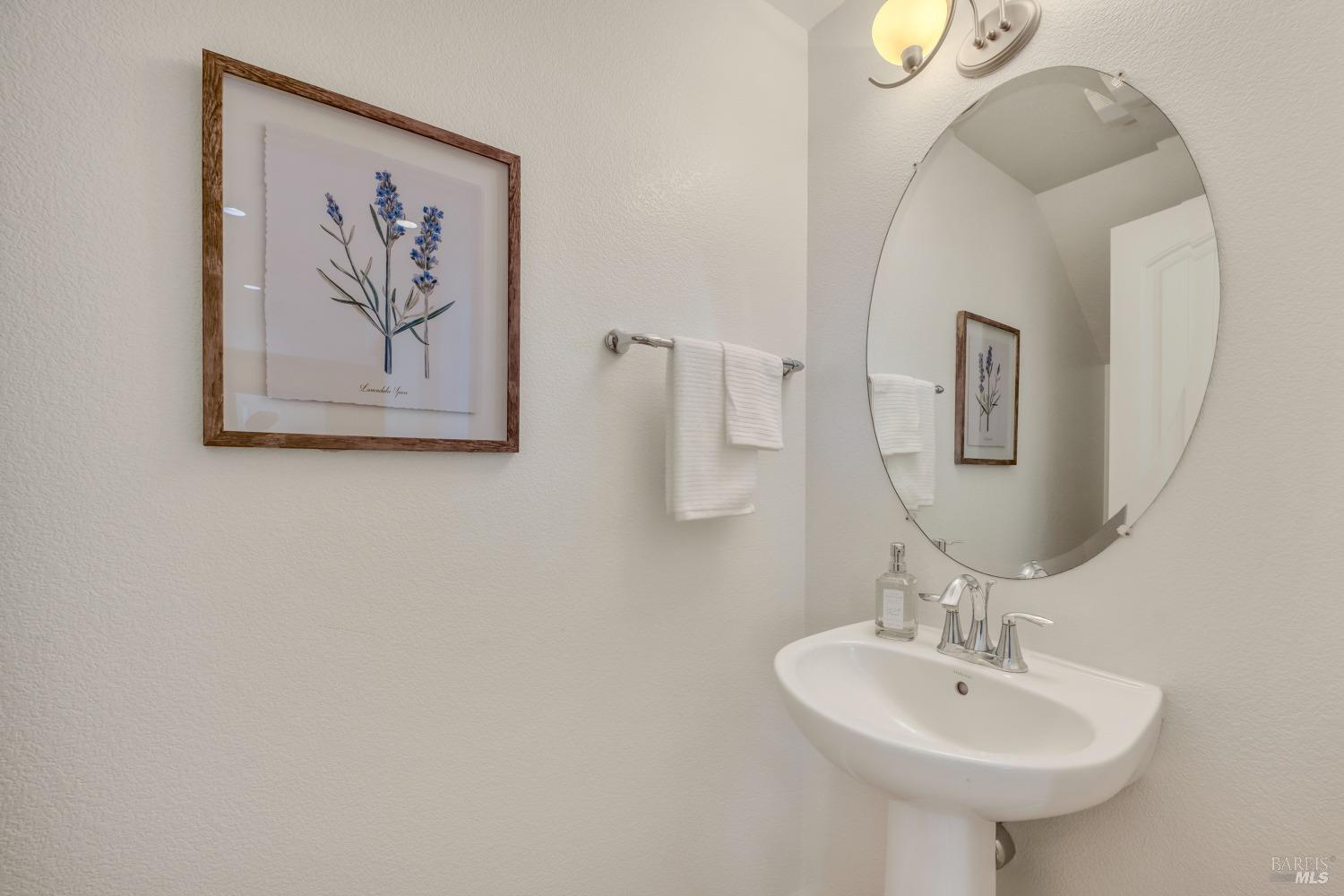 190 Healdsburg Ave #C