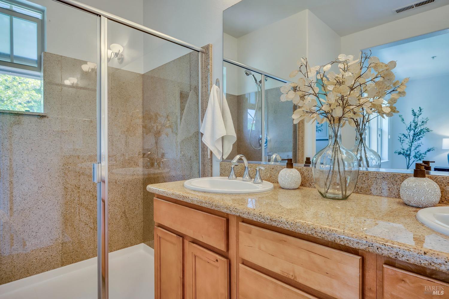 190 Healdsburg Ave #C