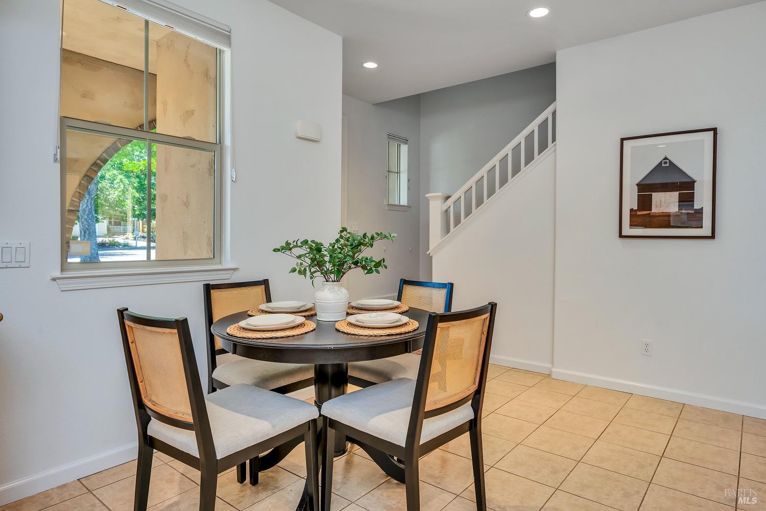 190 Healdsburg Ave #C