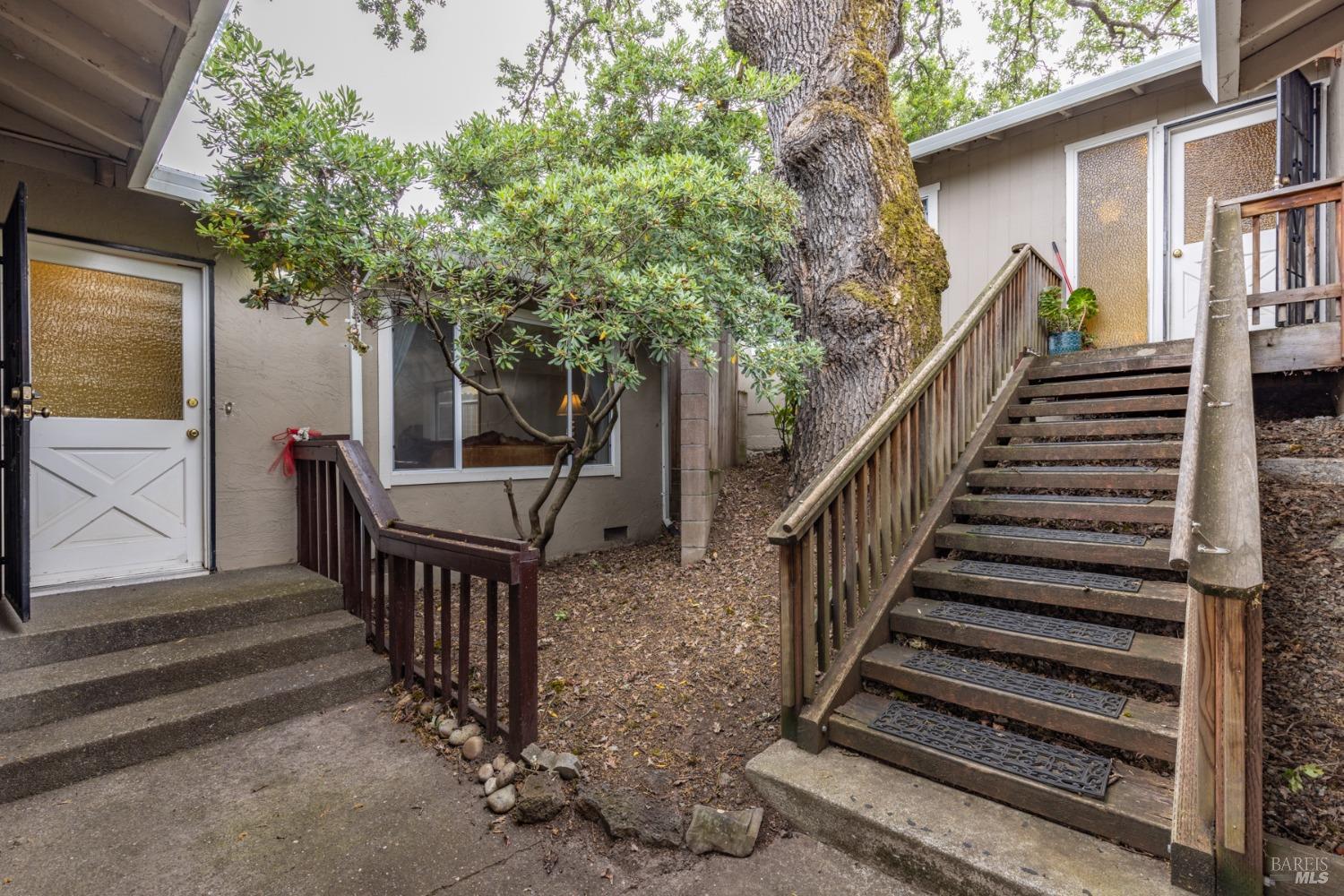 2208-2210 Mesquite Dr