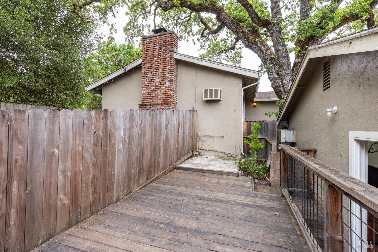2208-2210 Mesquite Dr