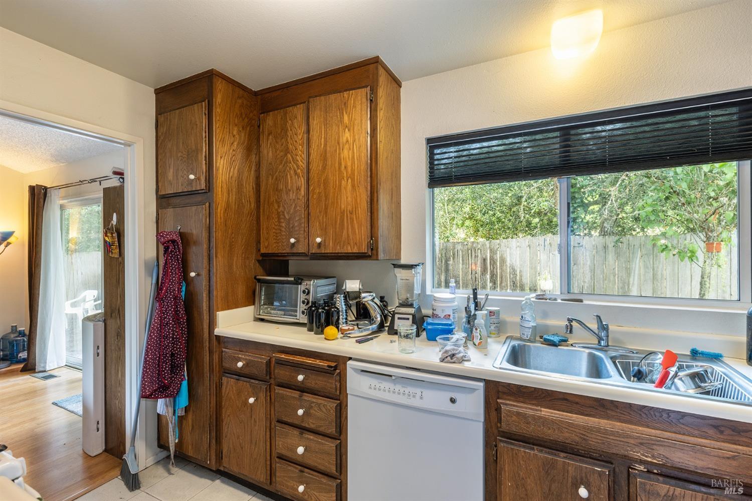 2208-2210 Mesquite Dr