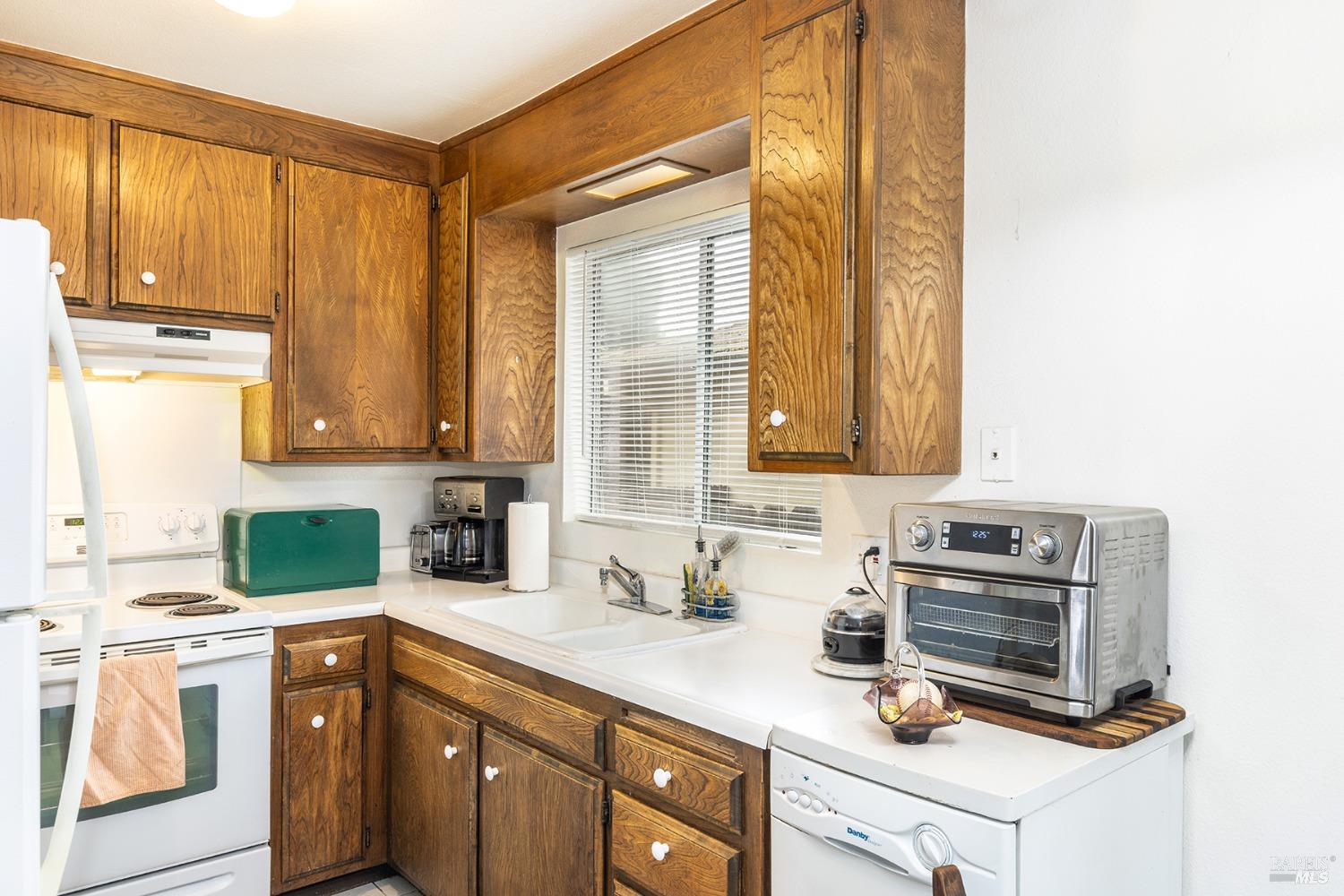 2208-2210 Mesquite Dr