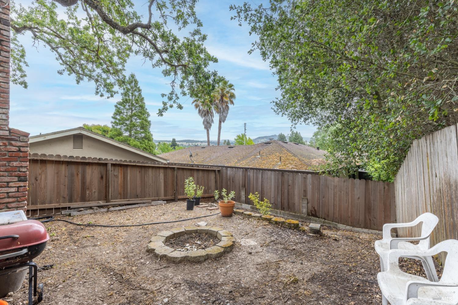 2208-2210 Mesquite Dr