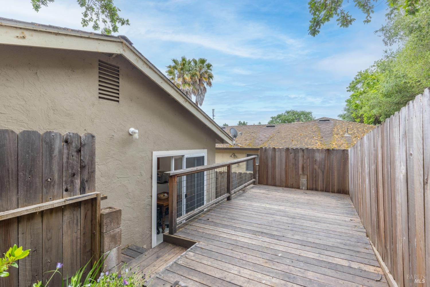 2208-2210 Mesquite Dr