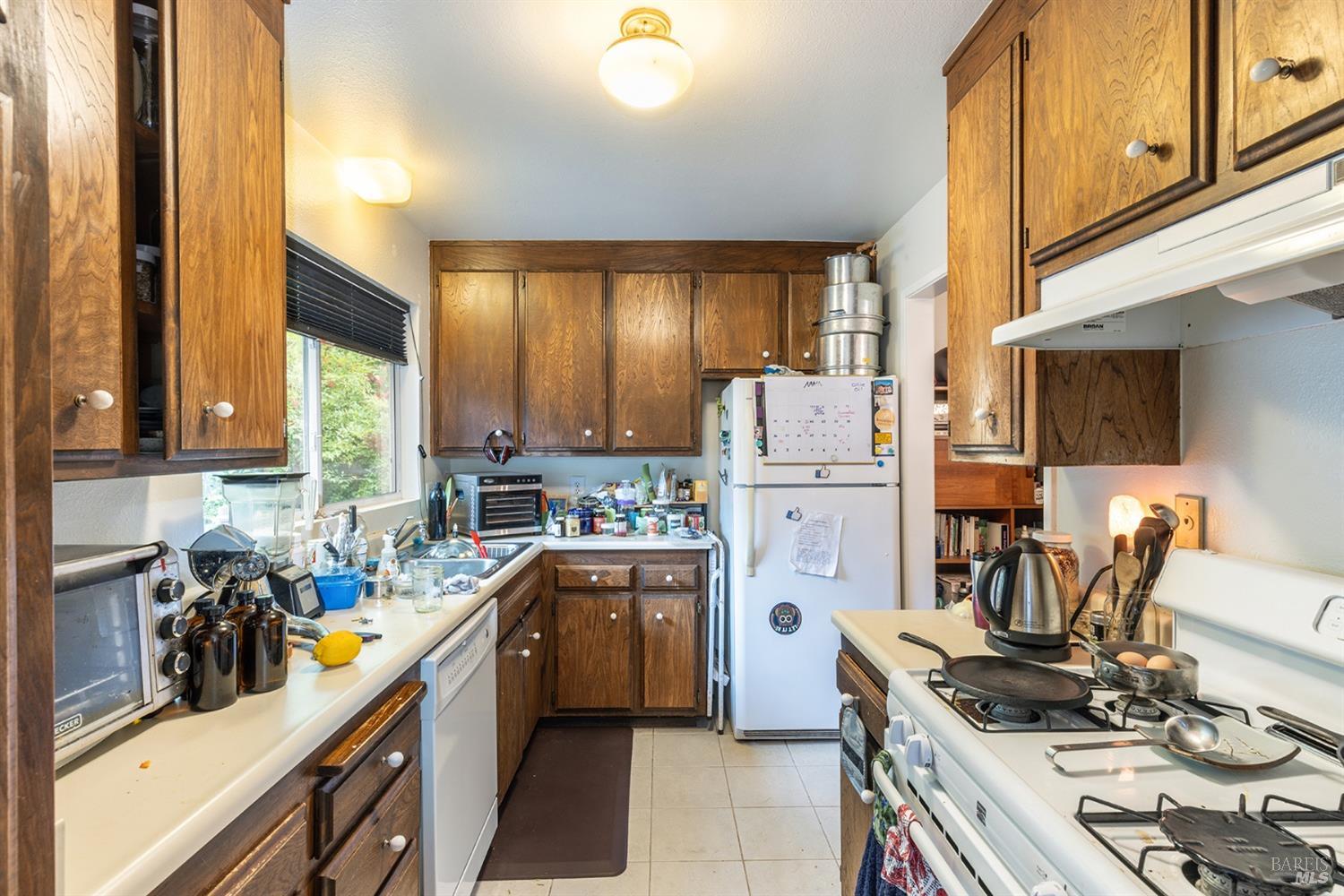 2208-2210 Mesquite Dr